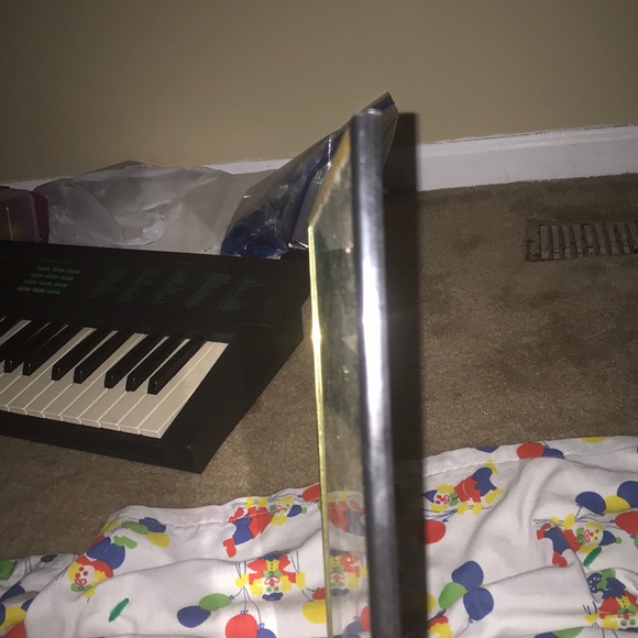 Huh - Picture 2 of 4